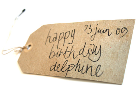 happy-delphine